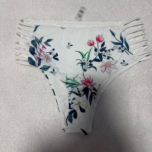 TiniBikini Bikini Bottom